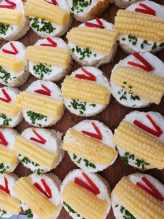 Una foto de Canapés de choclo baby cóctel