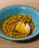 Bacalao con guisantes entomatados al Jerez