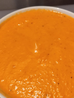 Una foto de Salsa de pimentón🍝para pastas/ carne🥩o pollo🍗salteados🌶️🧅🥕