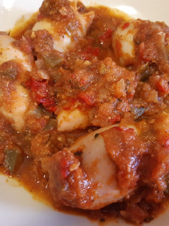 Una foto de Calamarcitos rellenos en salsa