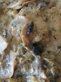 Tejfölös gomba mártás/ szósz sertés combbal #hétvége recept fotója