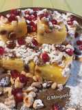 Quadrotti di polenta con frutta secca e melagrana