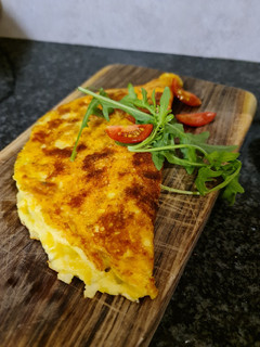 A picture of Cheesy omelette.