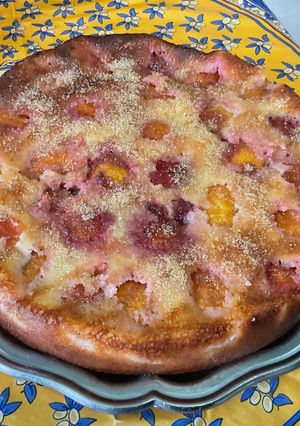 Une photo de Gâteau aux prunes, vanille et fromage blanc