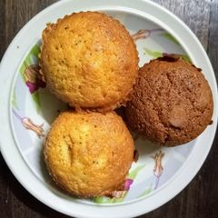 A picture of Orange cupcakes.