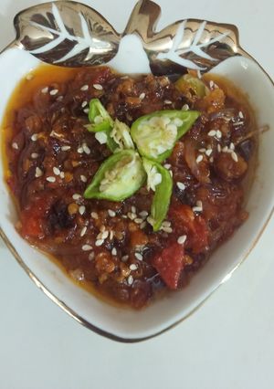 A picture of Piyaz tamater ki spicy chutney.
