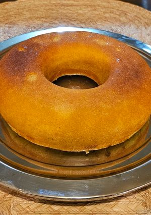 Una foto de Rosca de aceite de oliva, limón amarillo y jarabe de limón