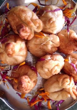 A picture of Modak.