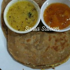 A picture of Daal Paratha.
