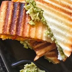 A picture of 2 in 1 sandwich.