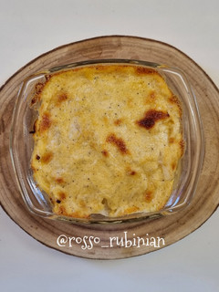 Foto di Gratin di patate e cipolle con salsa Mornay