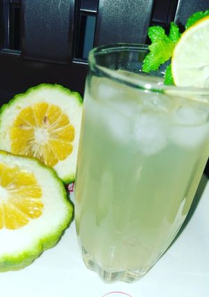 A picture of Grapefruit drink.