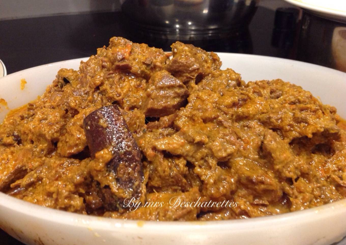 Rendang daging sapi tanpa daun kunyit