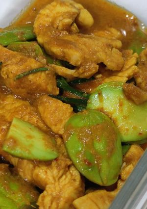 รูปของ ไก่ผัดพริกแกงใต้ ใส่สะตอ