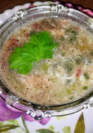 এগ চিকেন স্যুপ (Egg chicken soup recipe in bengali) রেসিপির প্রধান ছবি