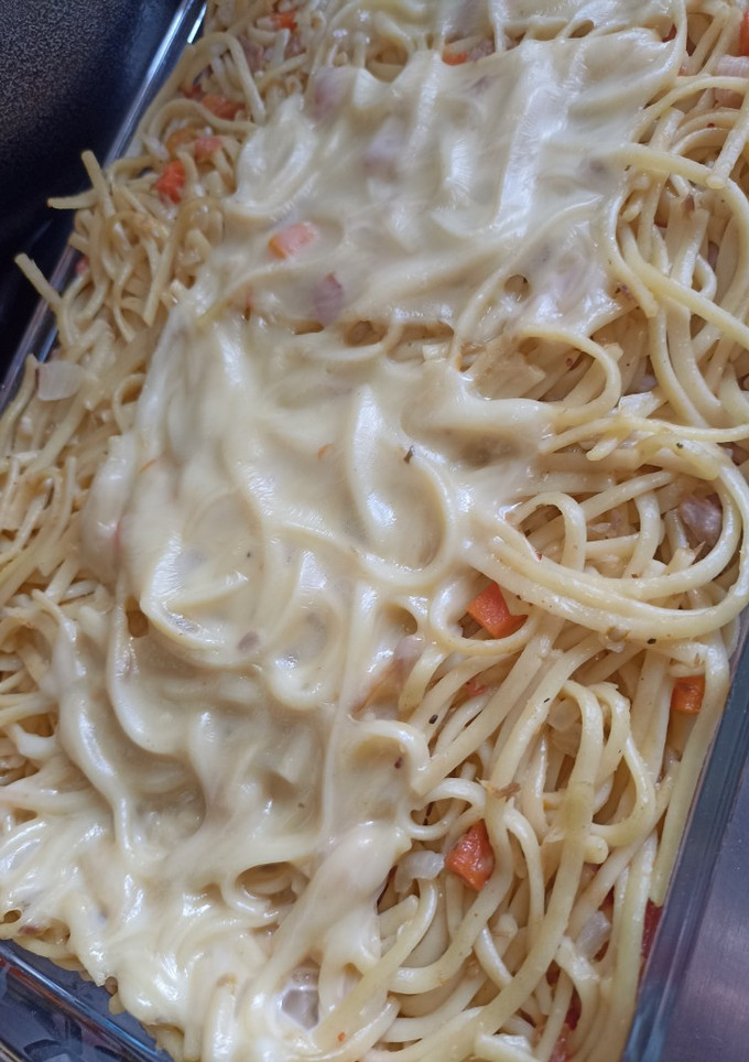 Una foto de Tallarines con atún y queso
