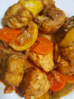 Una foto de Pollo de corral en tajine