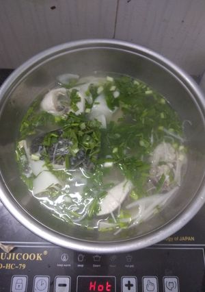 Hình của món Canh Cá lóc nấu măng chua.