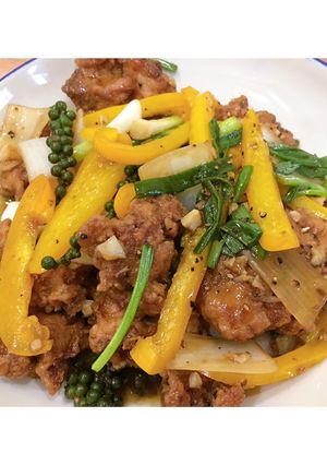 รูปของ ไก่กรอบผัดพริกไทยดำ