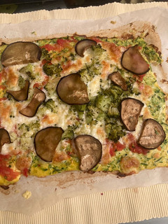 Una foto de Pizza con masa de calabacín