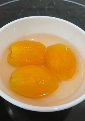 A picture of Plam Mango in Syrup.
