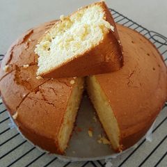 Cake tape / fermented cassava cake A picture of Cake tape / fermented cassava cake.