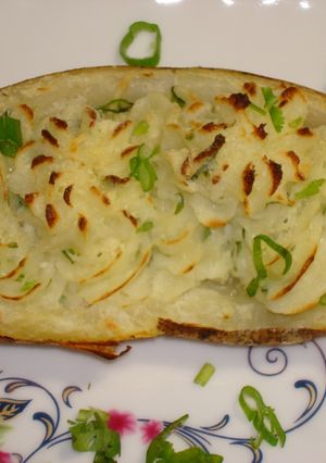Una foto de PAPAS ASADAS RELLENAS CON PURE DE QUESO DE CABRA. JON STYLE