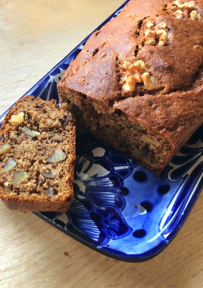 Una foto de Pan integral de plátano y nueces