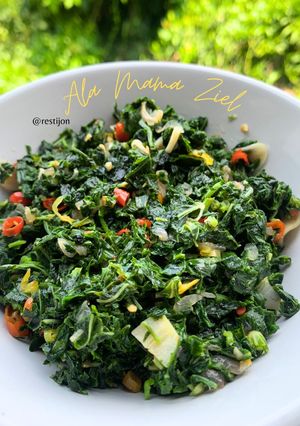Foto resep Tumis Pedas Daun Singkong