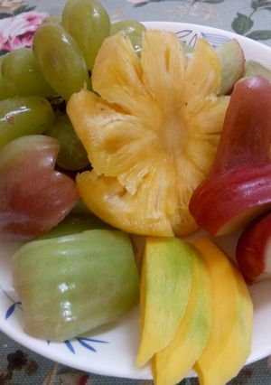 Hình của món Mâm trái cây nhiệt đới.