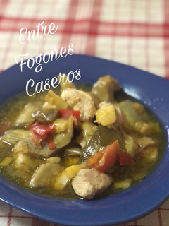 Una foto de Estofado de pavo con alcachofas en olla gm g