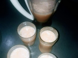 Licuado de naranja, banana y manzana!!!! bien fresquito 🤗🤗🤗🤗