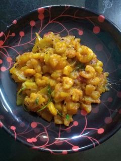 চিংড়ি-আলু চচ্চড়ি (chingri aloo chorchori recipe in Bengali) রেসিপির প্রধান ছবি