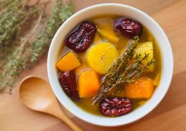 🌱 Chè Bí Ngô Chuối Táo Đỏ Xạ Hương