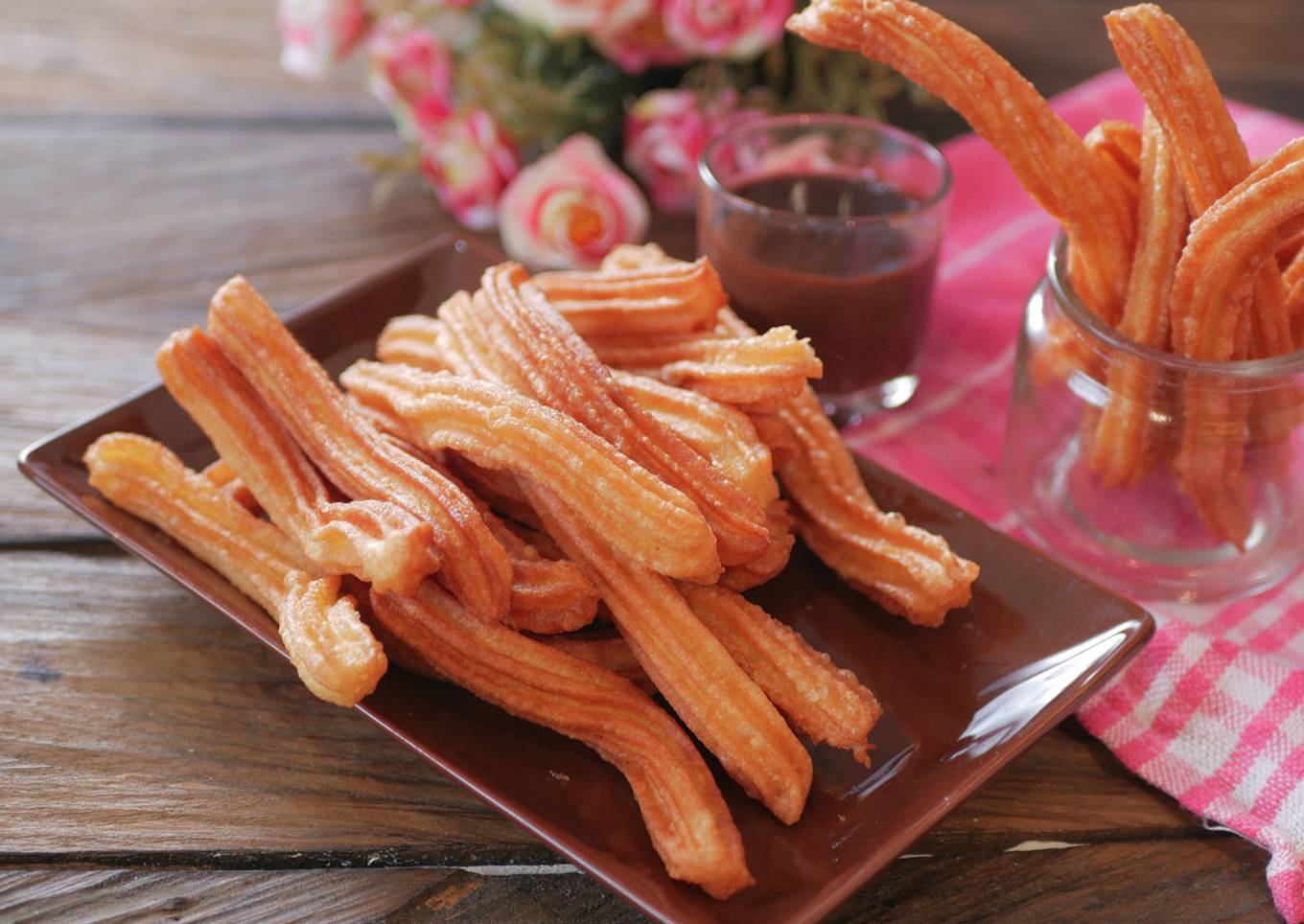 Churros goreng enak crispy diluar lembut didalam