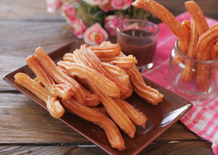 Resep Churros goreng enak crispy diluar lembut didalam yang Enak