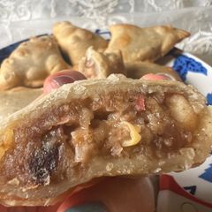 A picture of Apple pie samosa 🤩.