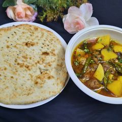 A picture of Degi Aloo gosht 😋👍.