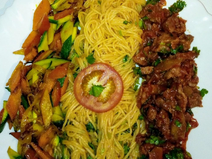 Recipe Spaghetti on tomato sauce,wet fry beef, sauteed vegetables.., which Delicious