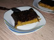 Una foto de torta de zanahorias vegana