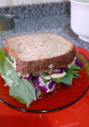 Una foto de Sándwich de Palta y Atún