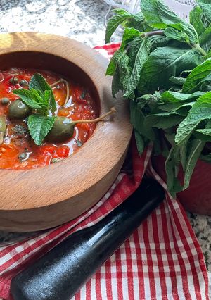 Une photo de 🌶️Sauce 🫑🫒🧄Méditerranée aux deux poivrons 🫑