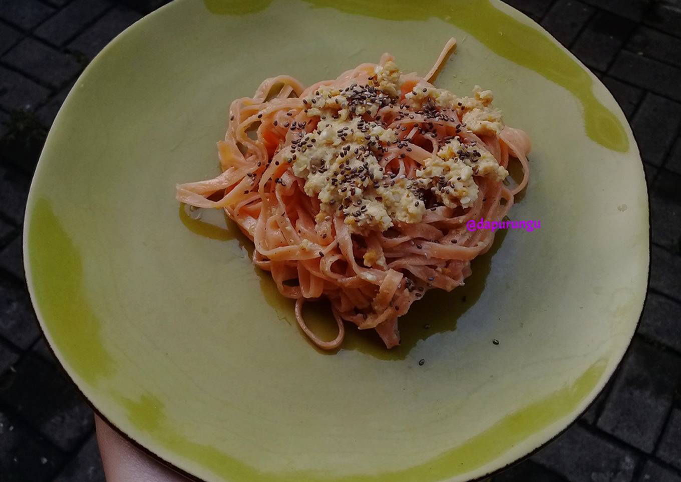 Cacio e Pepe (pakai mie instan)