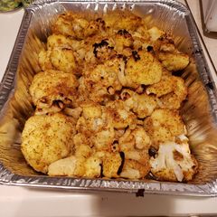 A picture of Roasted curry & garlic cauliflower.
