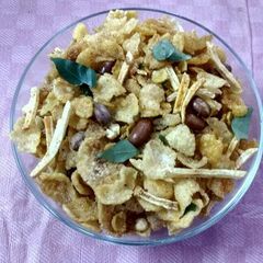 A picture of Healthy Cornflakes Chiwda for kids.