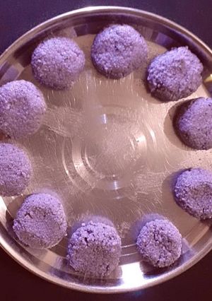 જાંબુ ના પેડા (Jamun Peda Recipe In Gujarati) રેસીપી મુખ્ય ફોટો