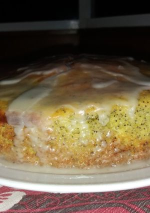 Una foto de Bizcochuelo de limón y semillas de amapolas