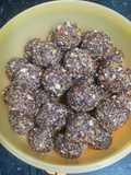 ડેટસ અને નટસ બોલ્સ (Dates Nuts Balls Recipe In Gujarati)