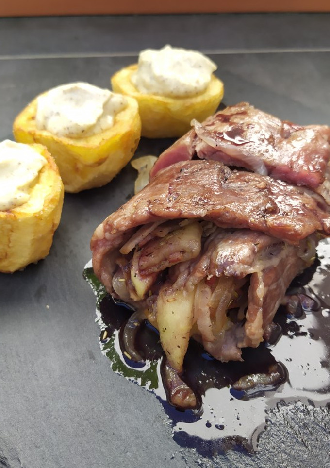 Una foto de Presa ibérica rellena al horno