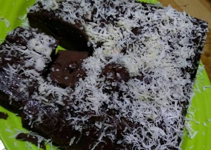 Bagaimana Membuat Brownies Kukus Chocolatos Simple (pas utk kue ultah dadakan hhh), Menggugah Selera